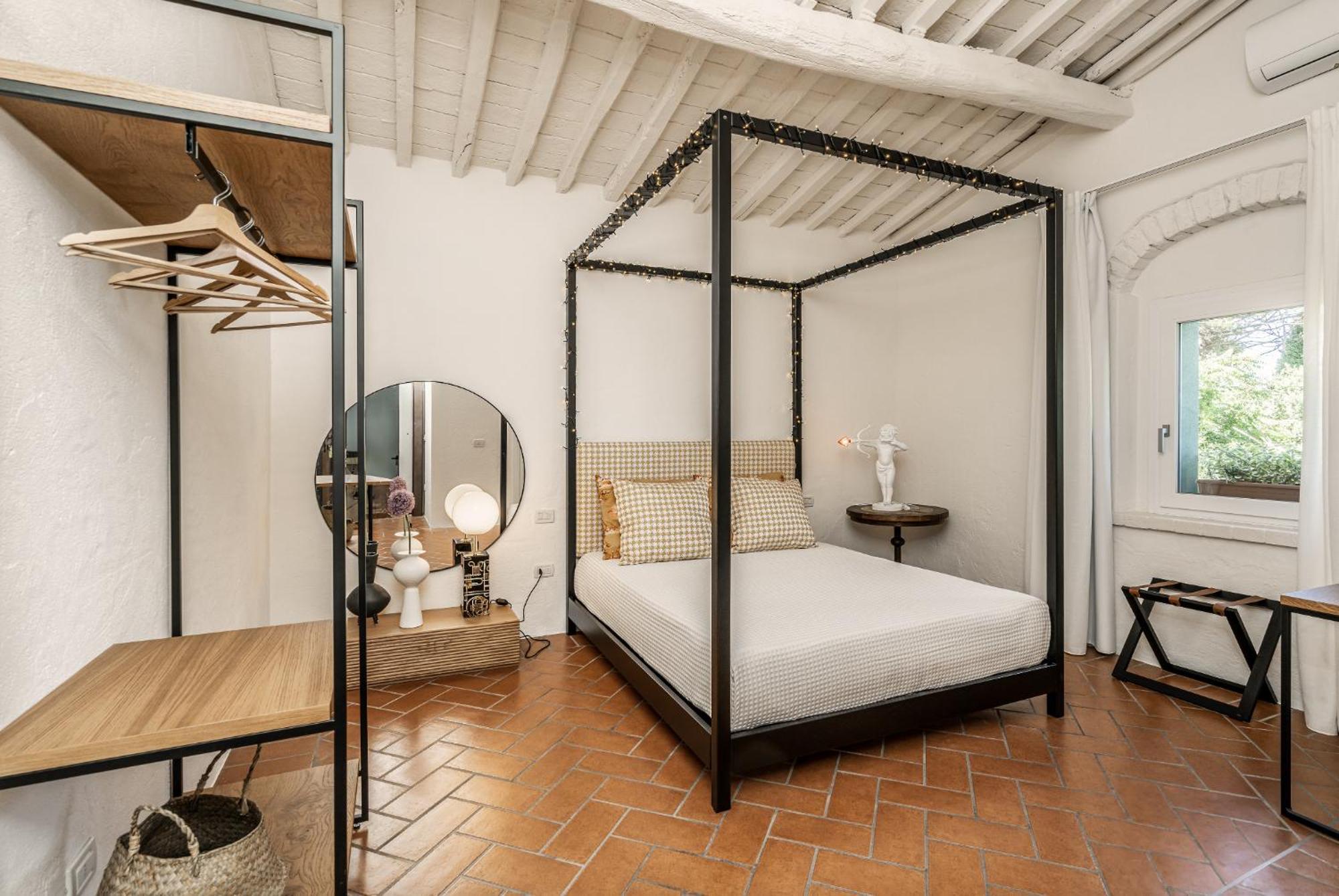 Scarlea Rooms Cecina  Eksteriør billede